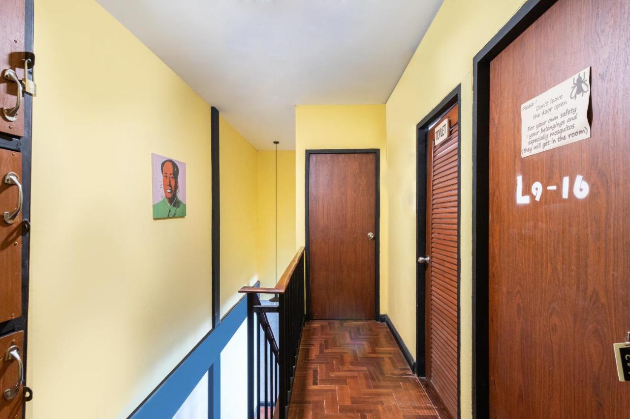 Oyo 677 Le Loftel Hostel Chiang Mai Bagian luar foto